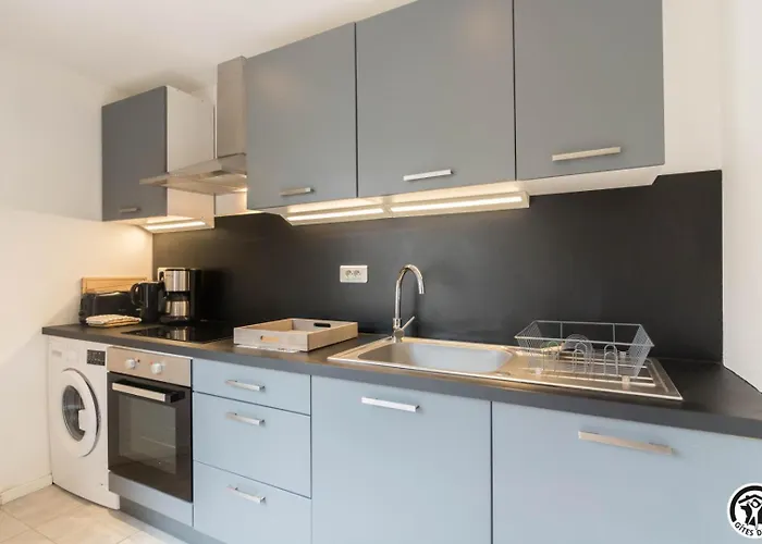 Дом отдыха Le Cerisier - Chateau Des Varennes