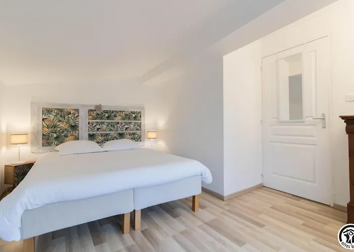 Дом отдыха Le Cerisier - Chateau Des Varennes Varennes (Haute-Garonne)